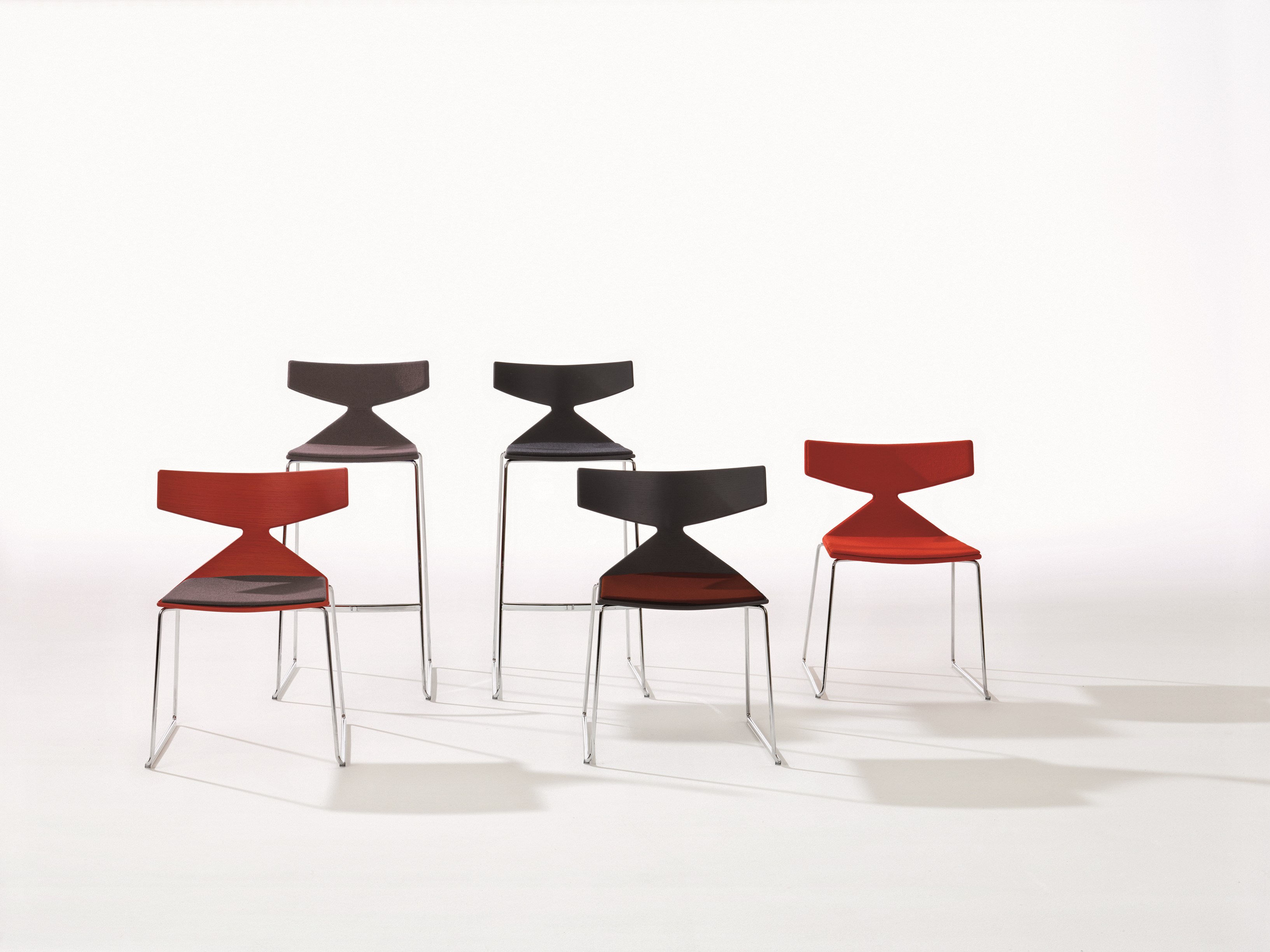 乐竞平台 - 坐具|吧椅/凳子|办公家具|设计师家具|Saya 吧椅