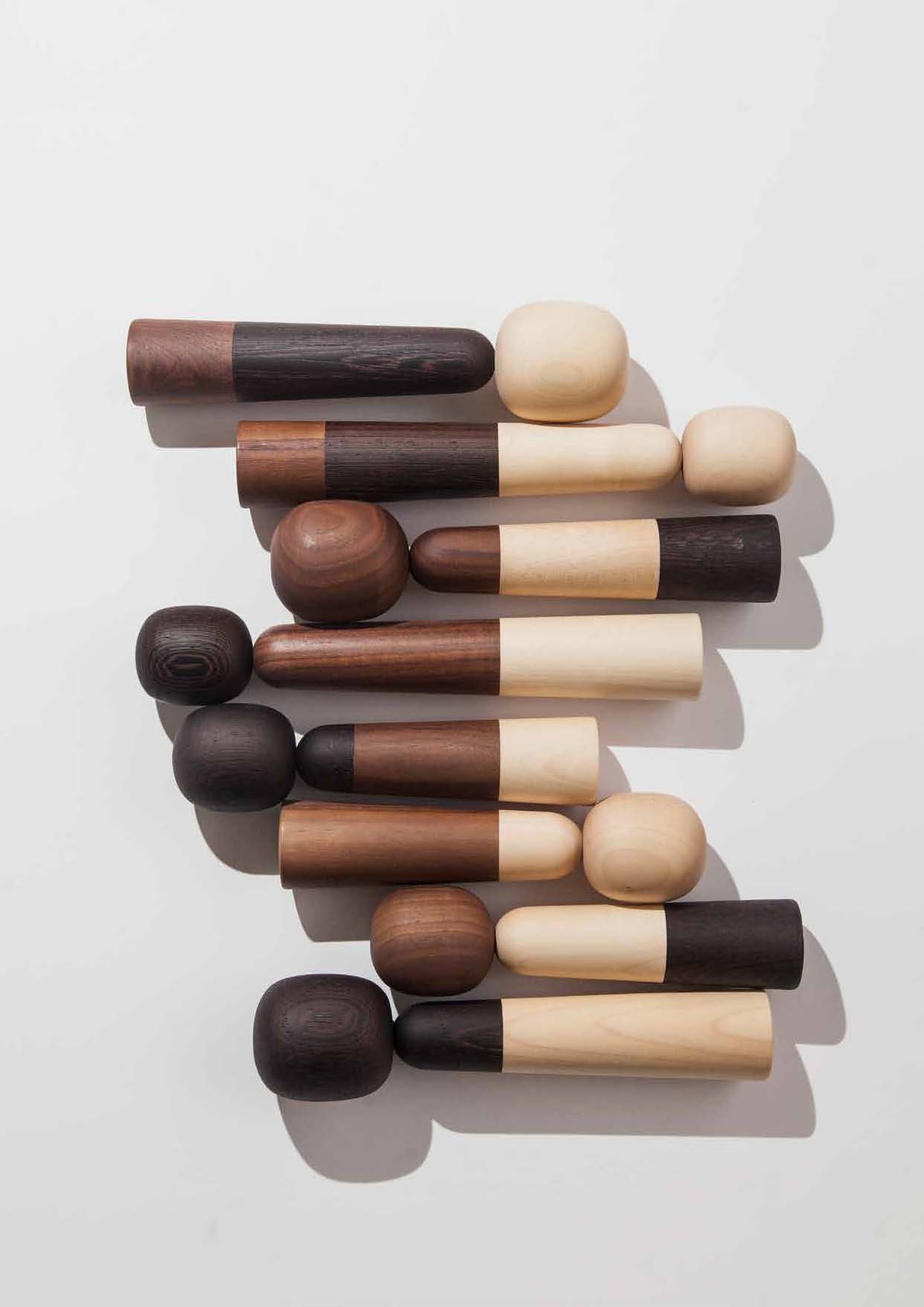 乐竞平台 - 附件|饰品|办公家具|设计师家具|Family 家庭木偶饰品