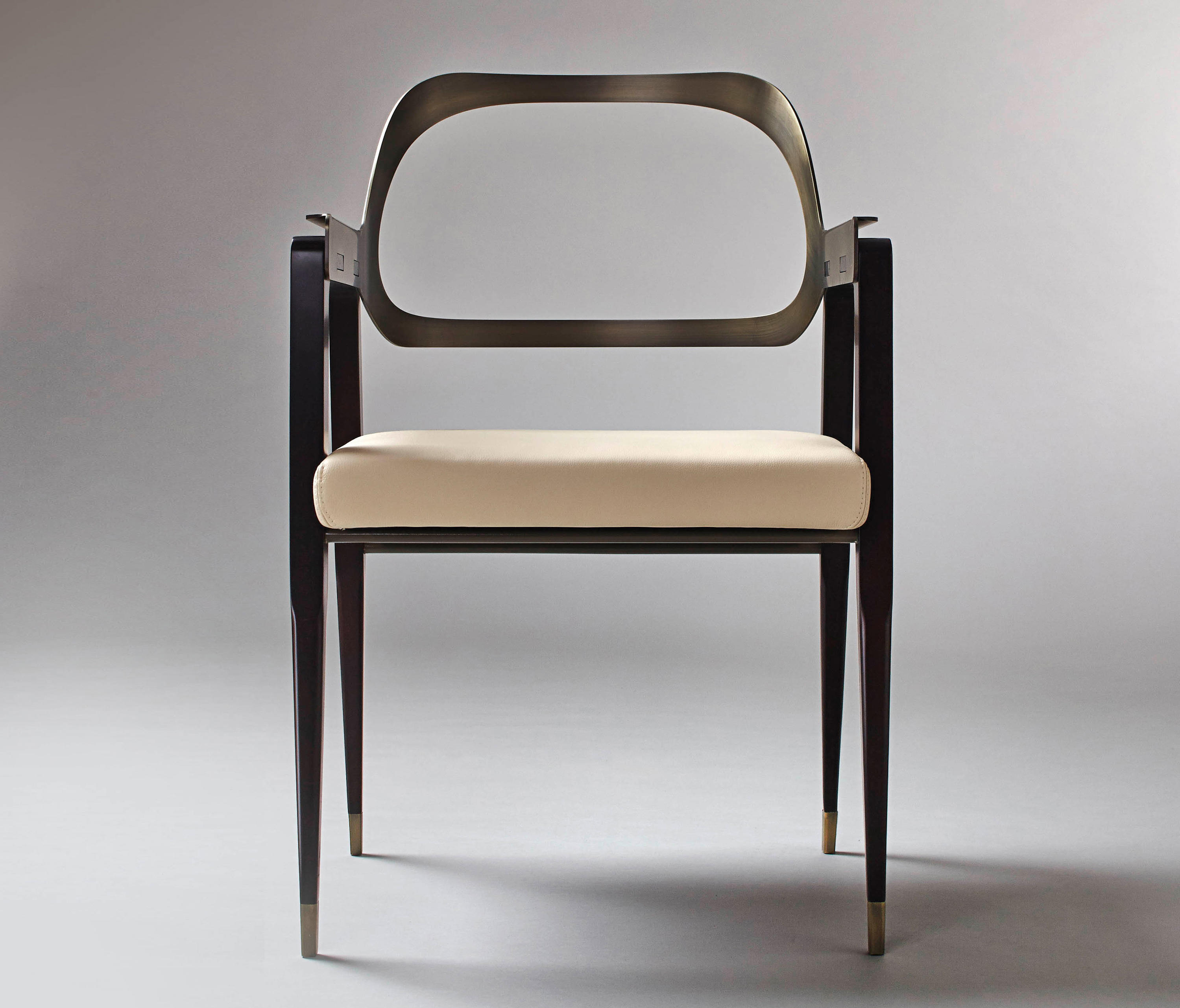 [乐竞平台 - 坐具|餐椅|办公家具|设计师家具|卡尔顿餐椅]