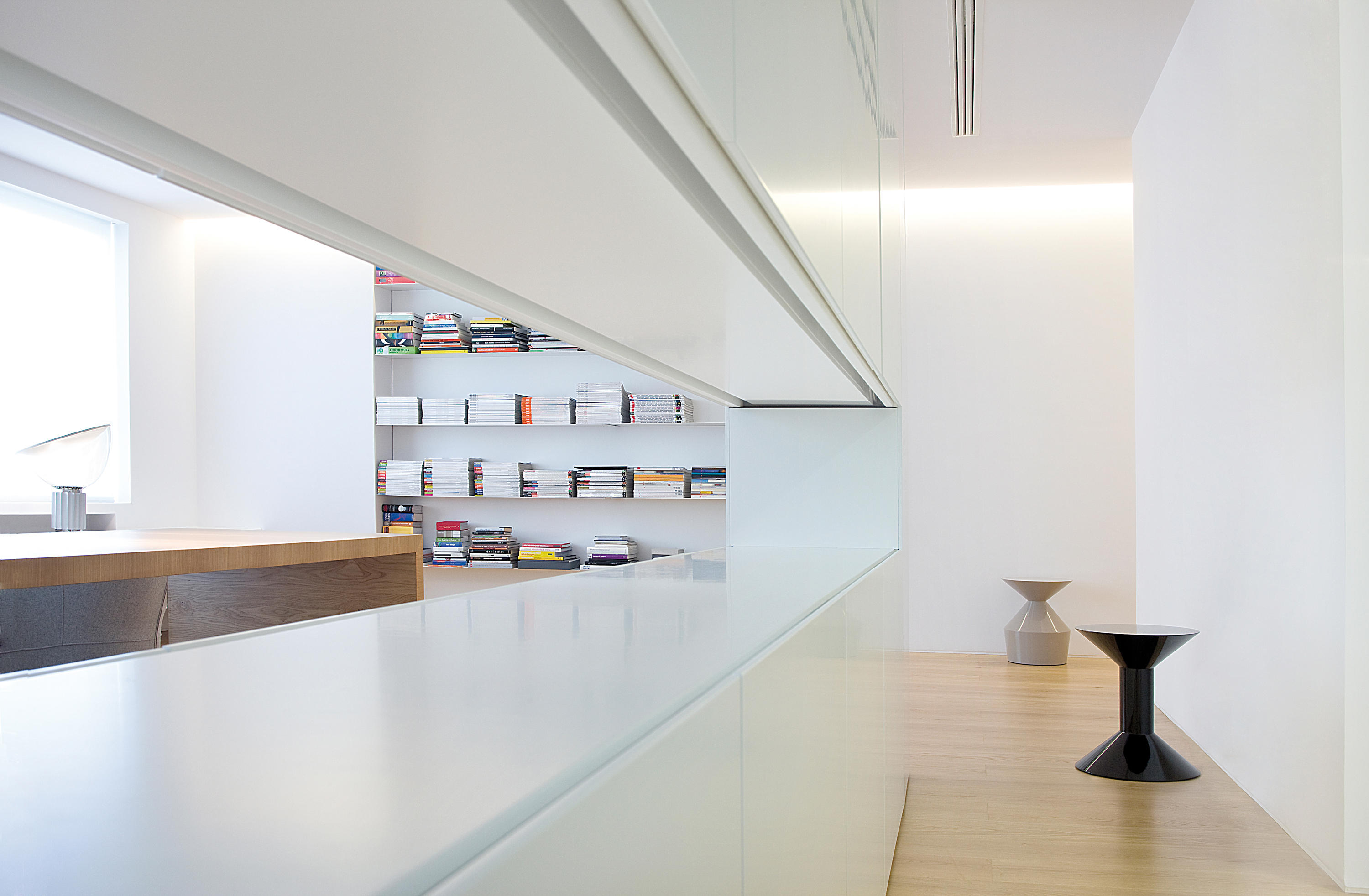 乐竞平台 - 桌几|茶几/边几|办公家具|设计师家具|Shape 茶几/角几