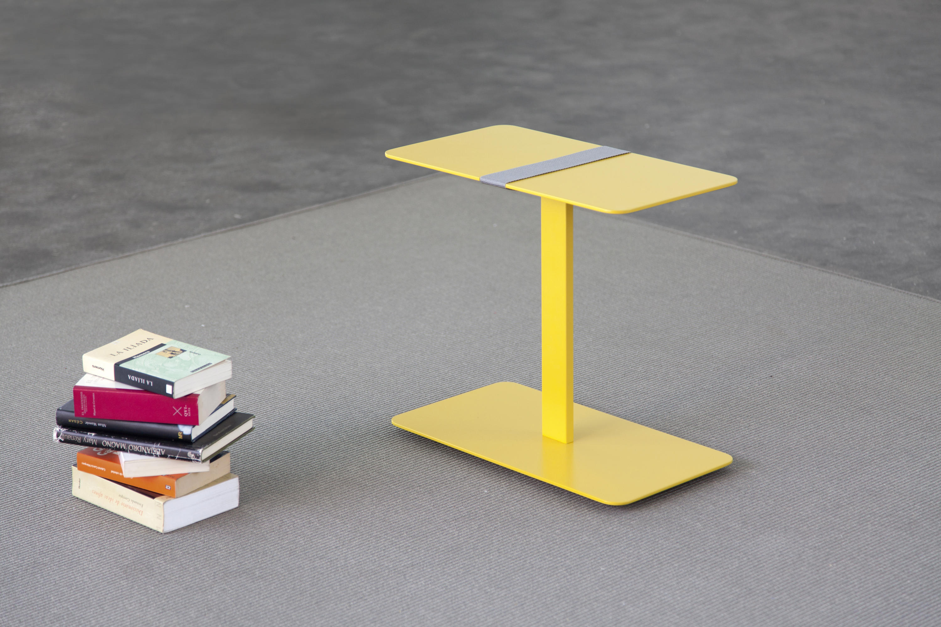 乐竞平台 - 桌几|茶几/边几|办公家具|设计师家具|SERRA 茶几/角几