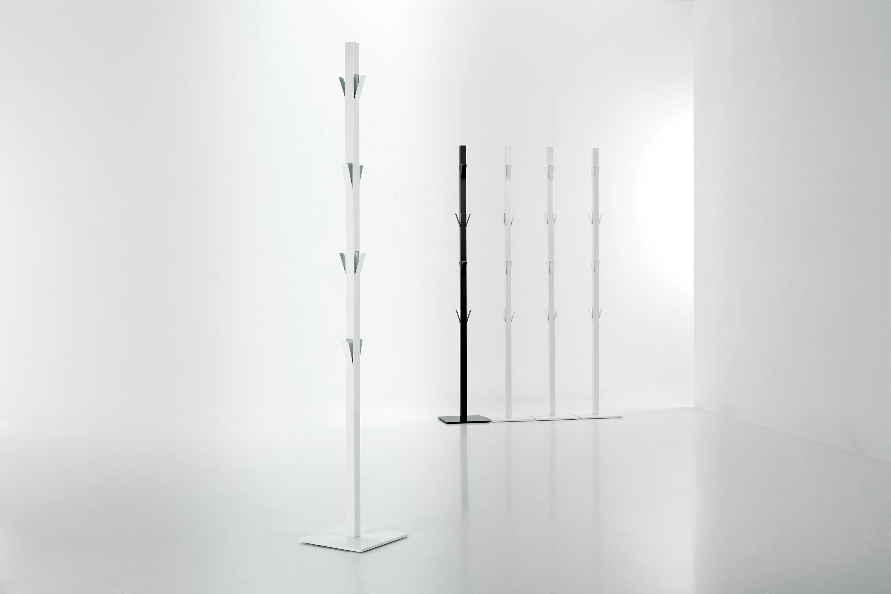 乐竞平台 - 附件|衣帽架|办公家具|设计师家具|WINDOW 衣帽架/雨伞架