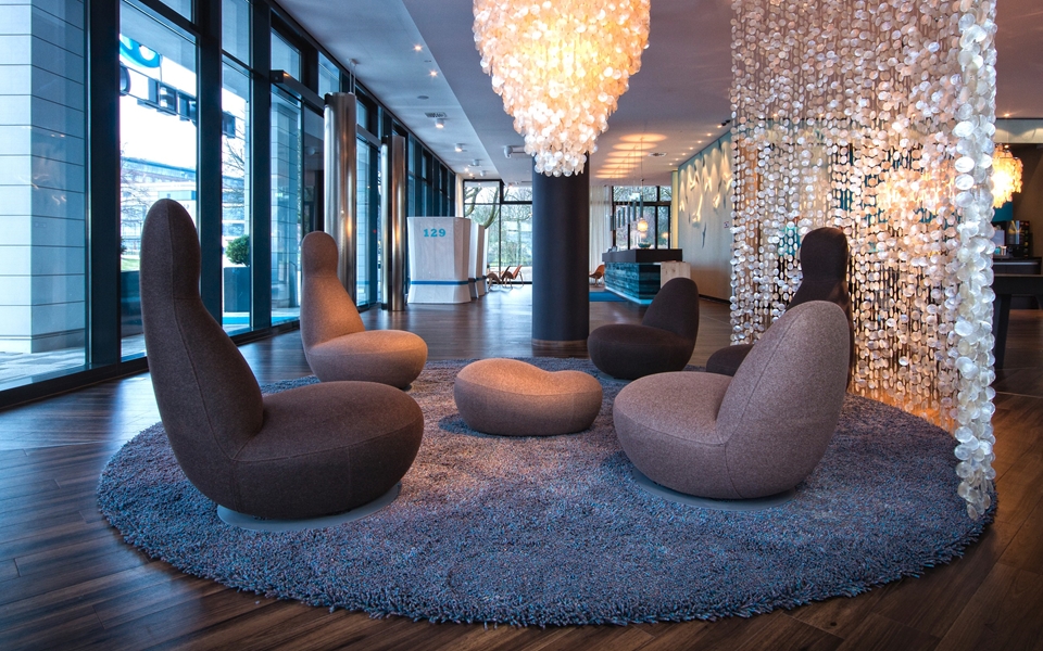 乐竞平台 - 坐具|沙发|办公家具|设计师家具|OPPO  沙发椅