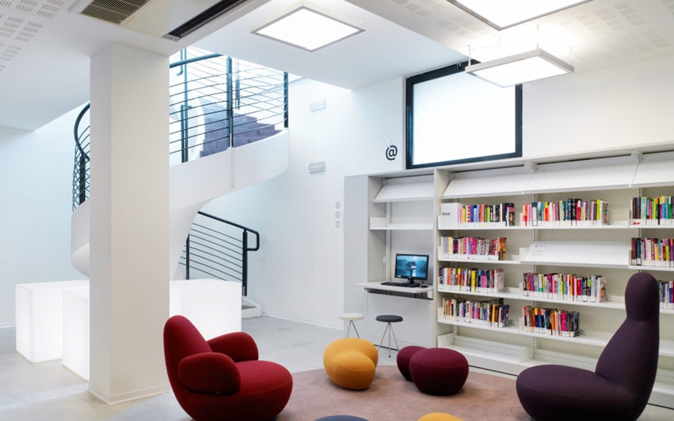 乐竞平台 - 坐具|沙发|办公家具|设计师家具|OPPO  沙发椅