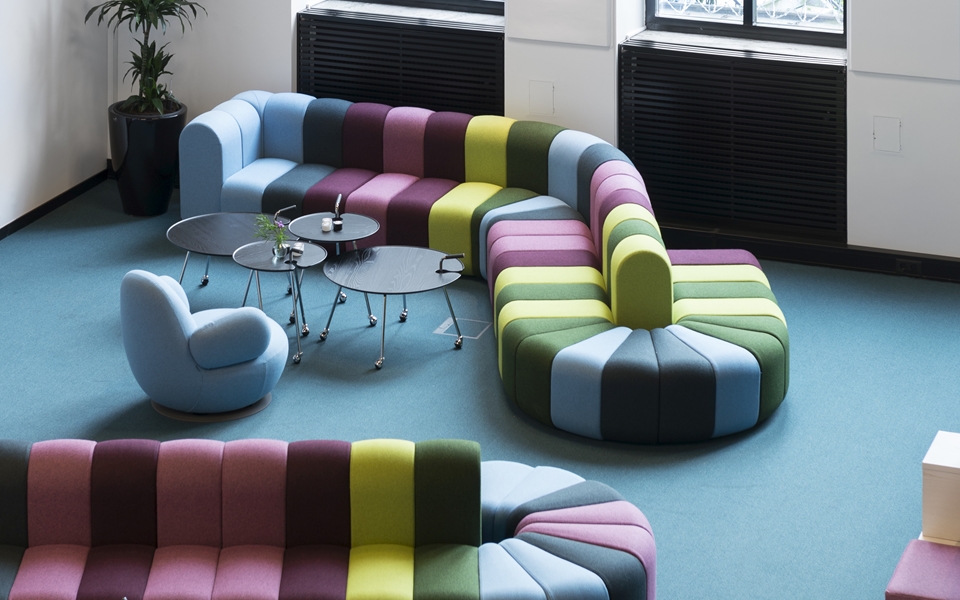 乐竞平台 - 坐具|沙发|办公家具|设计师家具|OPPO  沙发椅