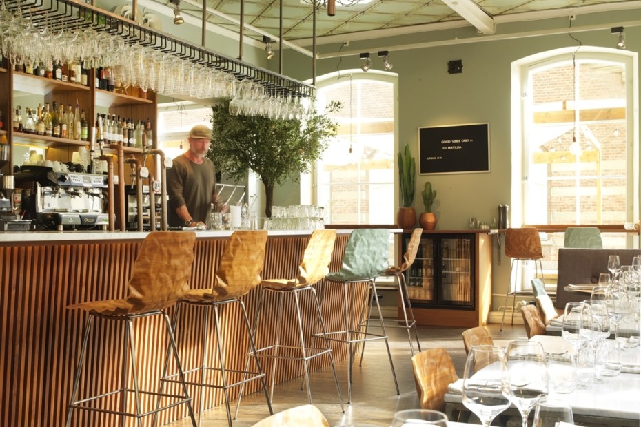 乐竞平台 - 坐具|吧椅/凳子|办公家具|设计师家具|Dent 吧椅