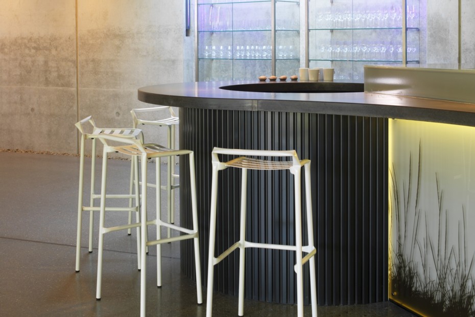 乐竞平台 - 坐具|吧椅/凳子|办公家具|设计师家具|STRAW 吧椅