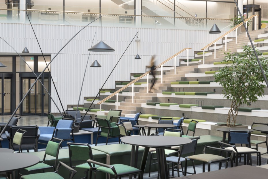 乐竞平台 - 坐具|吧椅/凳子|办公家具|设计师家具|STRAW 吧椅