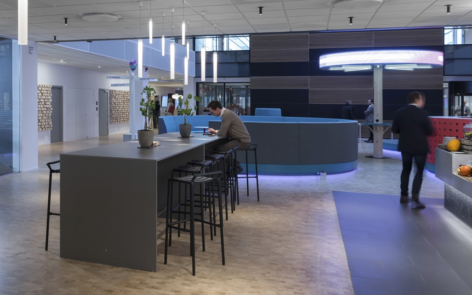 乐竞平台 - 坐具|吧椅/凳子|办公家具|设计师家具|STRAW 吧椅