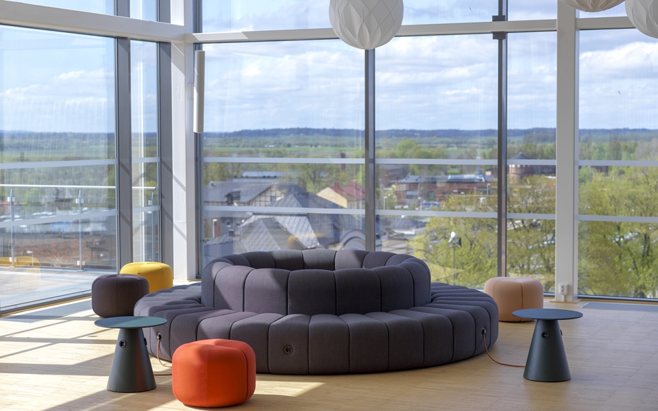 乐竞平台 - 桌几|茶几/边几|办公家具|设计师家具|JACKLESS  茶几/咖啡桌