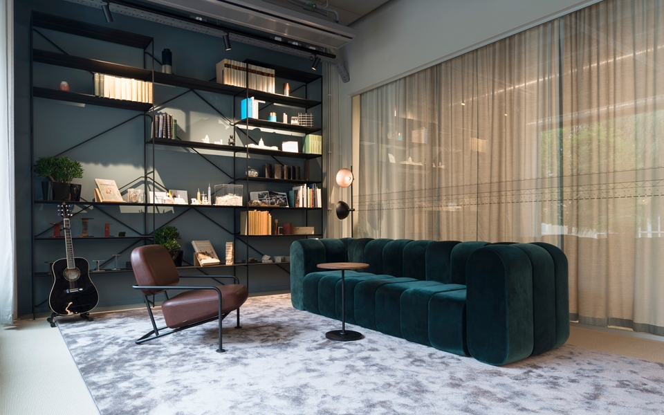 乐竞平台 - 桌几|茶几/边几|办公家具|设计师家具|COURONNE  茶几/咖啡桌