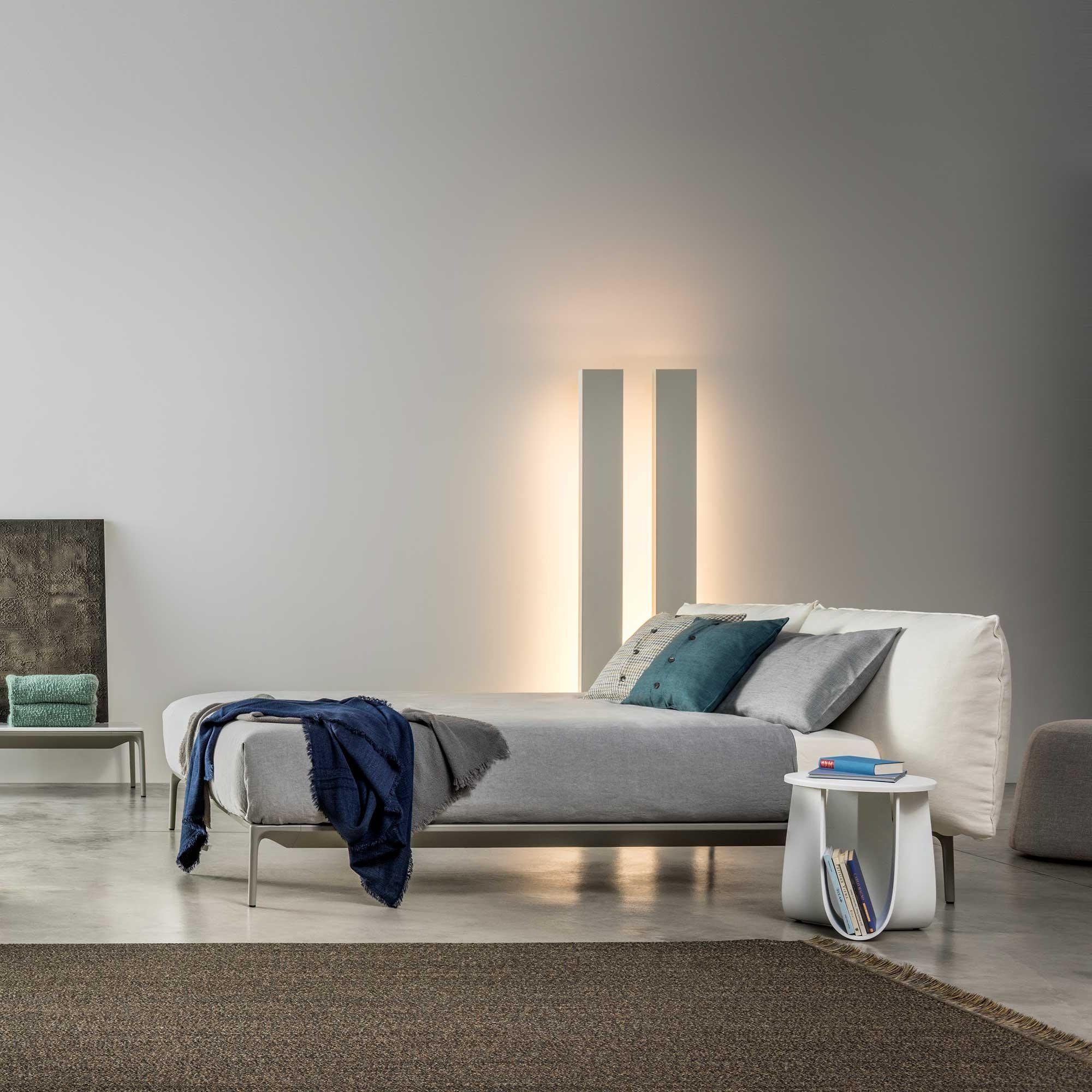 乐竞平台 - 桌几|茶几/边几|办公家具|设计师家具|Polyurethane stool  茶几/角几