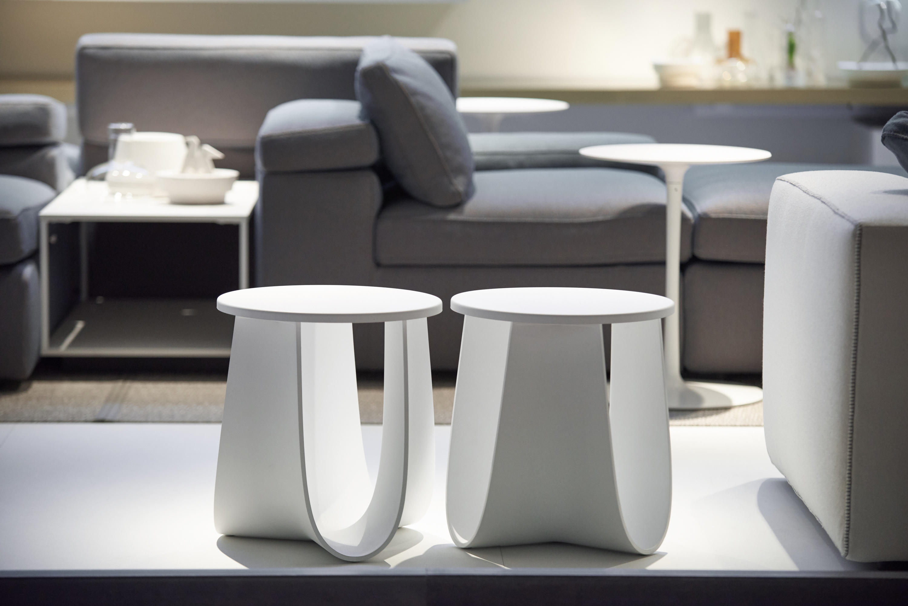 乐竞平台 - 桌几|茶几/边几|办公家具|设计师家具|Polyurethane stool  茶几/角几