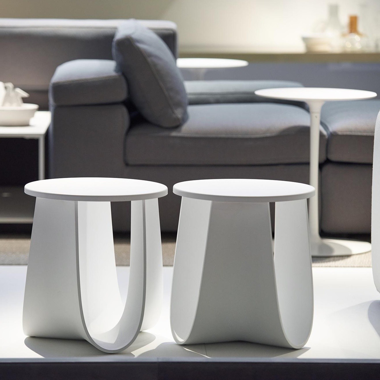 乐竞平台 - 桌几|茶几/边几|办公家具|设计师家具|Polyurethane stool  茶几/角几