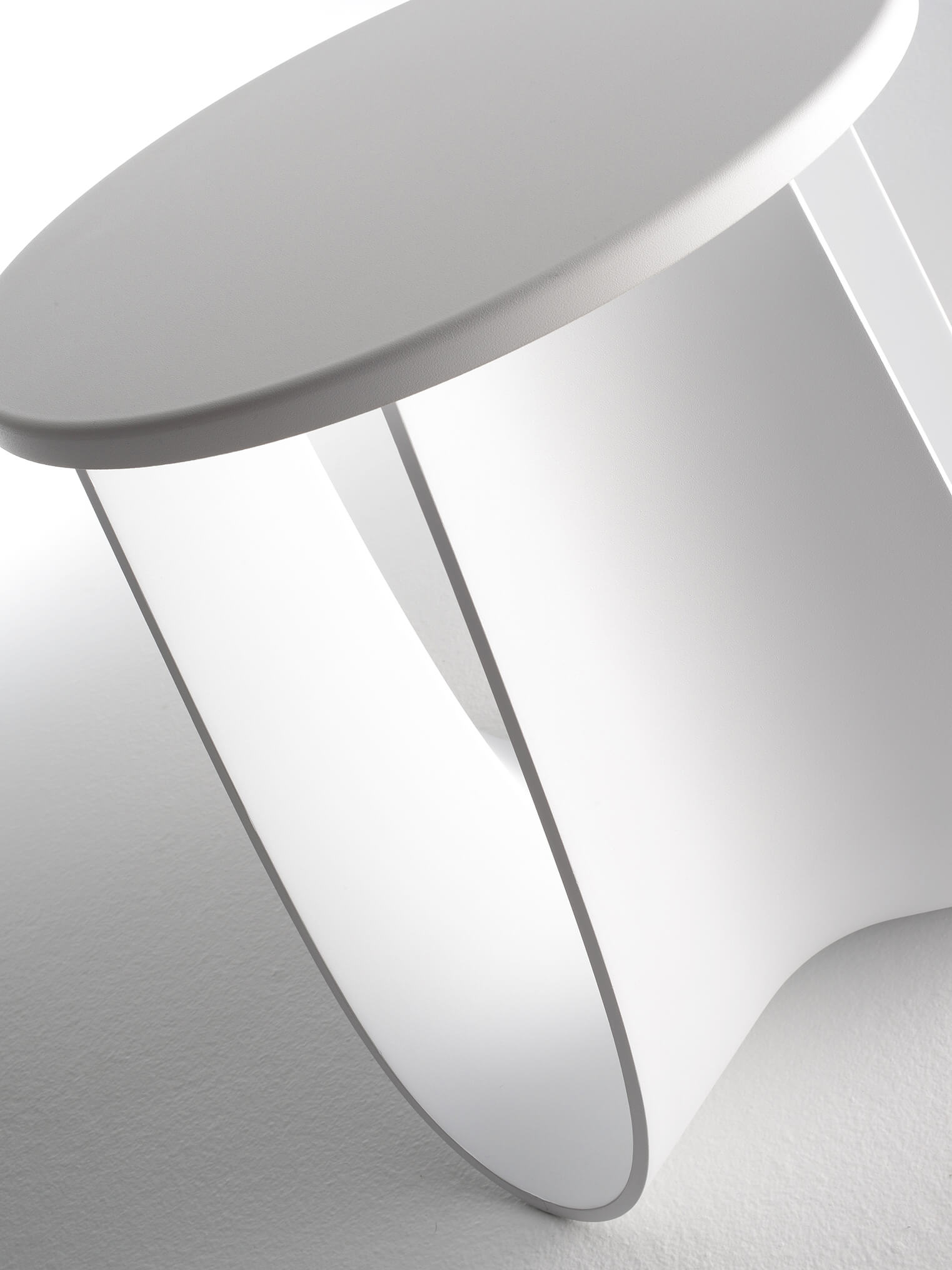 乐竞平台 - 桌几|茶几/边几|办公家具|设计师家具|Polyurethane stool  茶几/角几