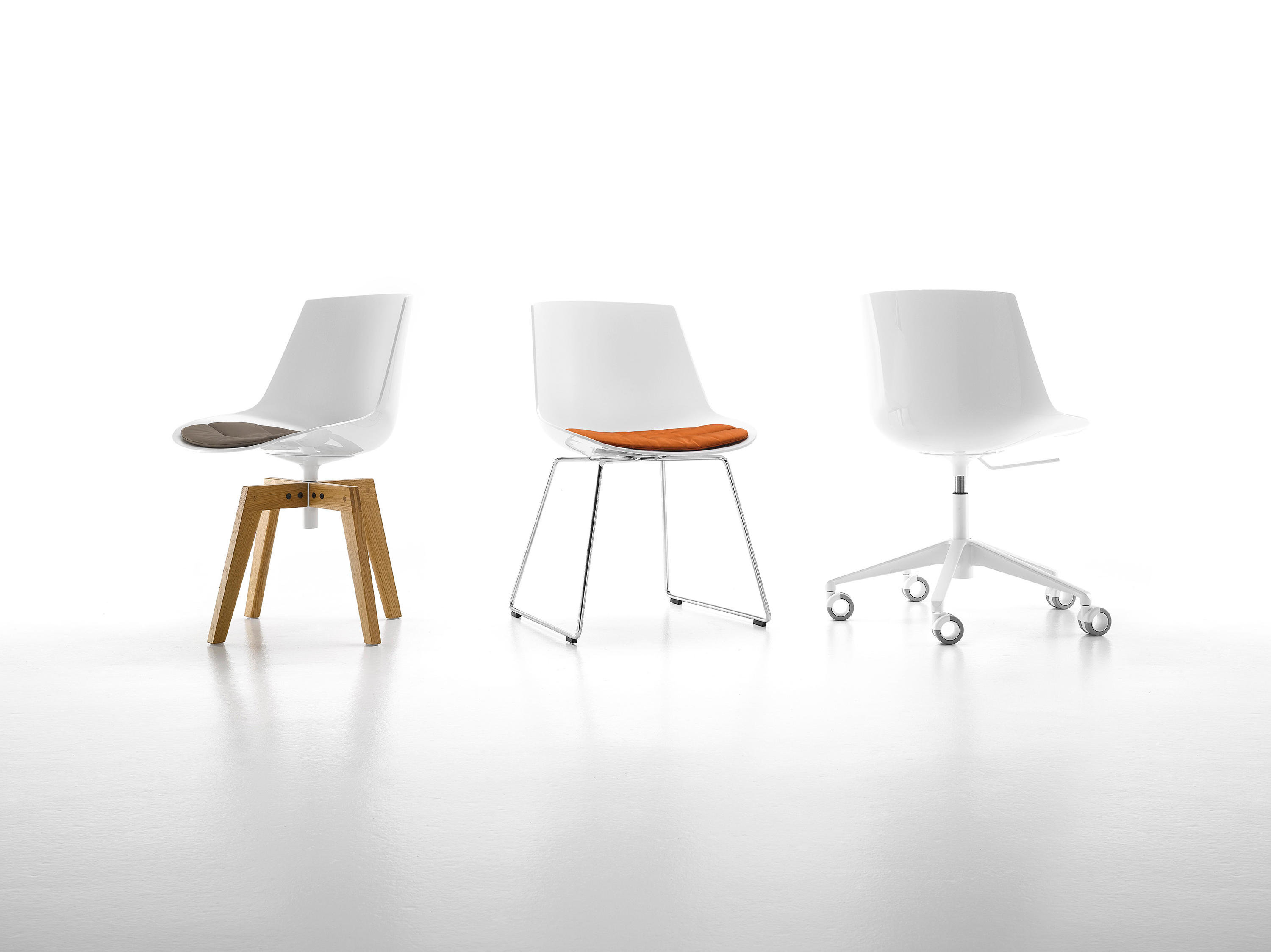 乐竞平台 - 坐具|餐椅|办公家具|设计师家具|FLOW CHAIR 洽谈椅/餐椅