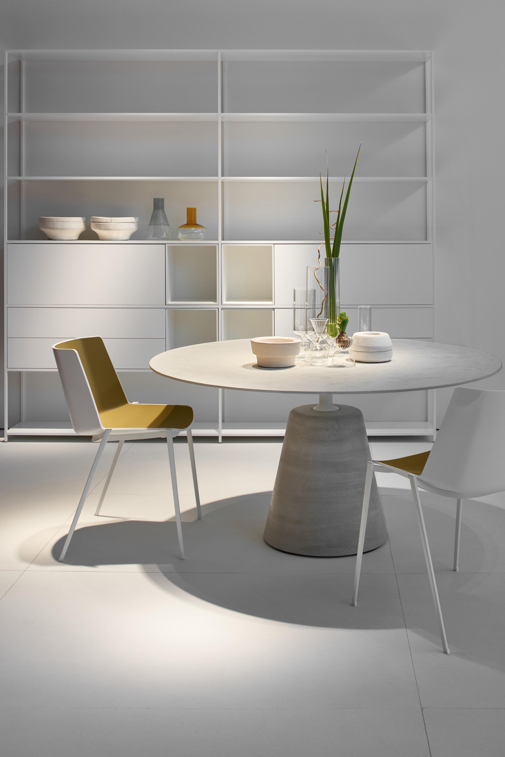 乐竞平台 - 坐具|餐椅|办公家具|设计师家具|AIKU 洽谈椅/餐椅