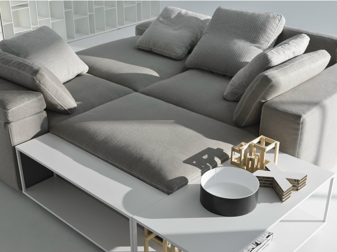 乐竞平台 - 桌几|茶几/边几|办公家具|设计师家具|GRAFO LOW TABLE 茶几/咖啡桌