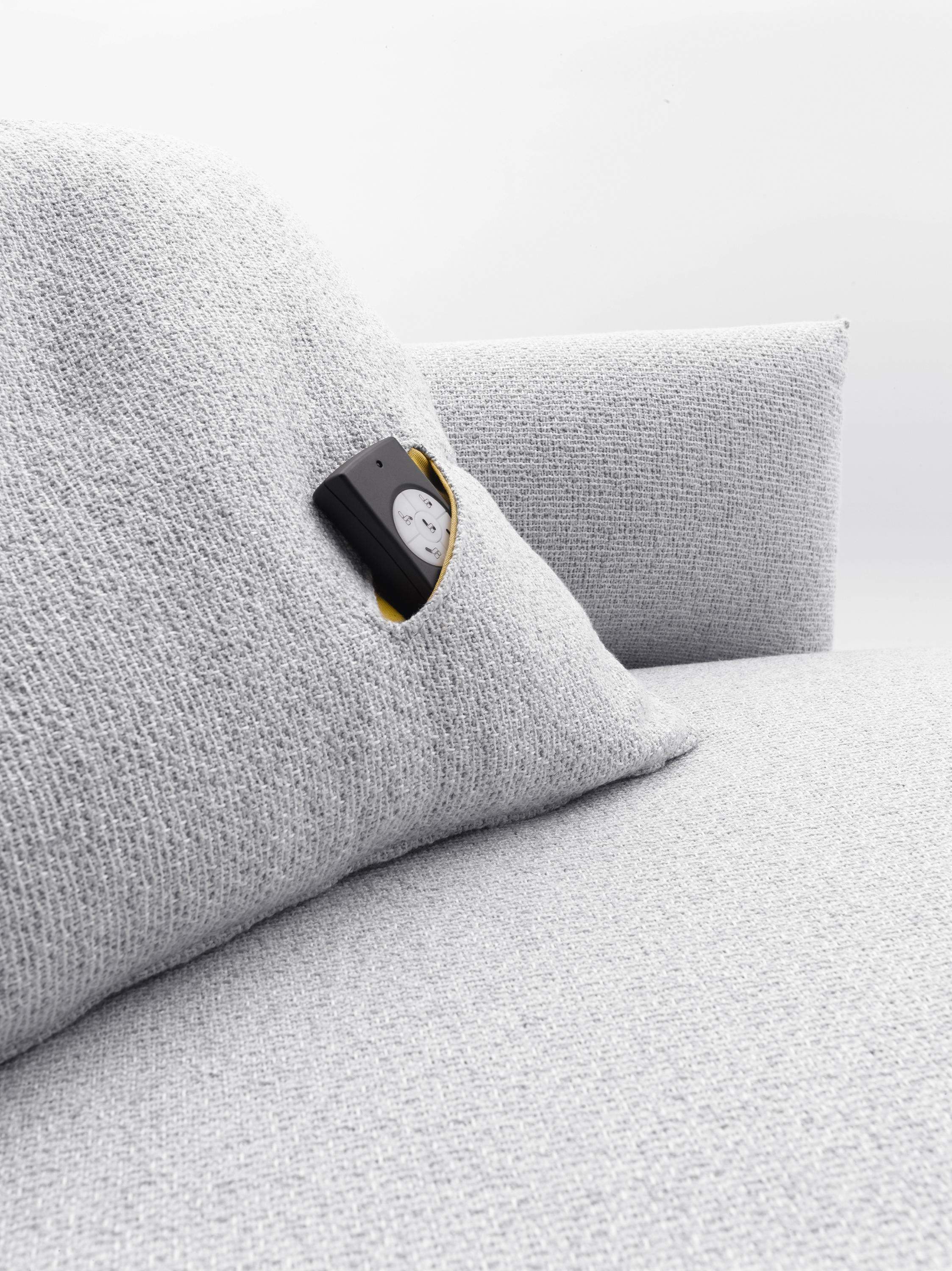 乐竞平台 - 坐具|沙发|办公家具|设计师家具|HARA 沙发