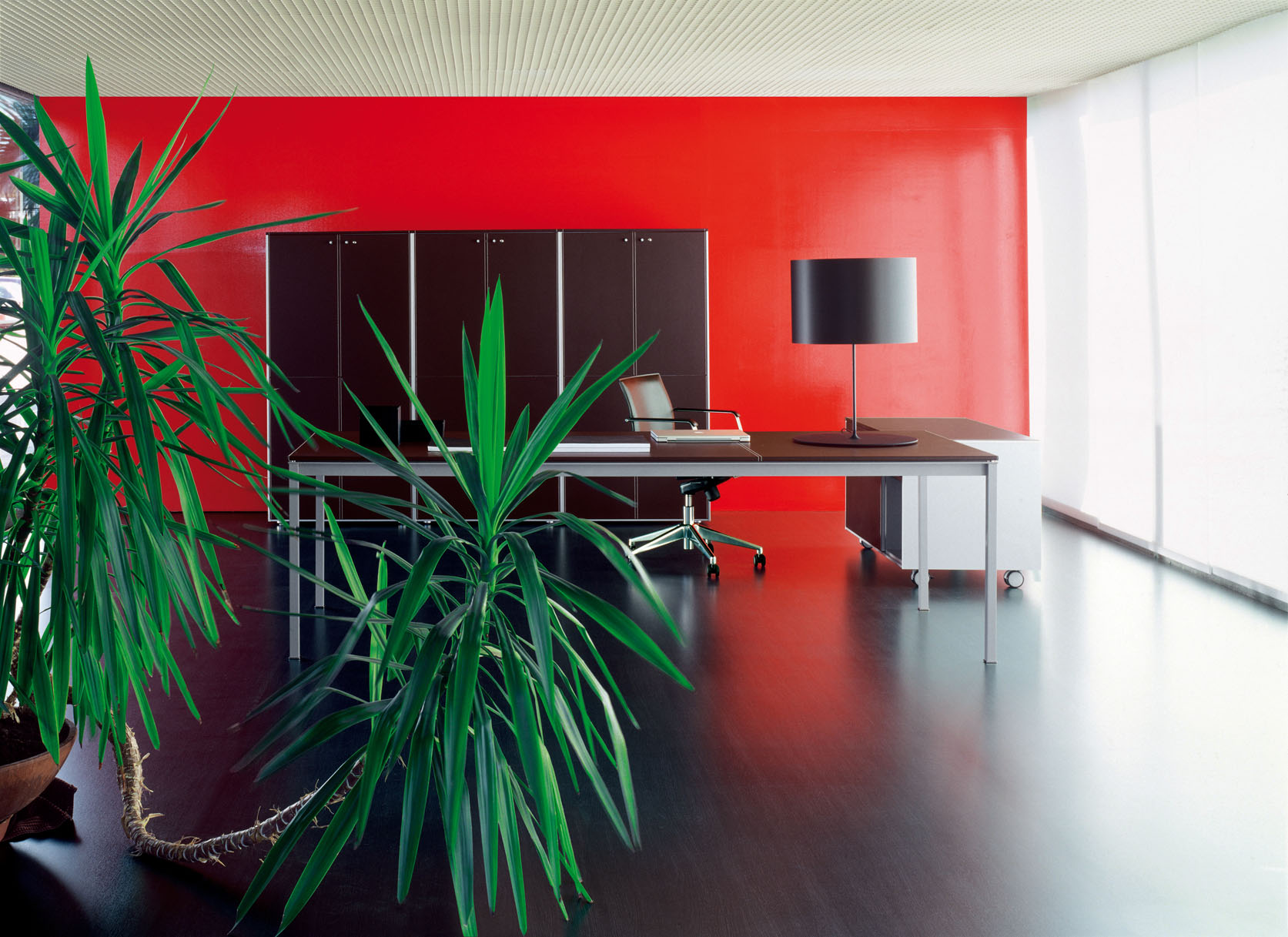 办公台|时尚大班台|办公家具|设计师家具|Corium 真皮