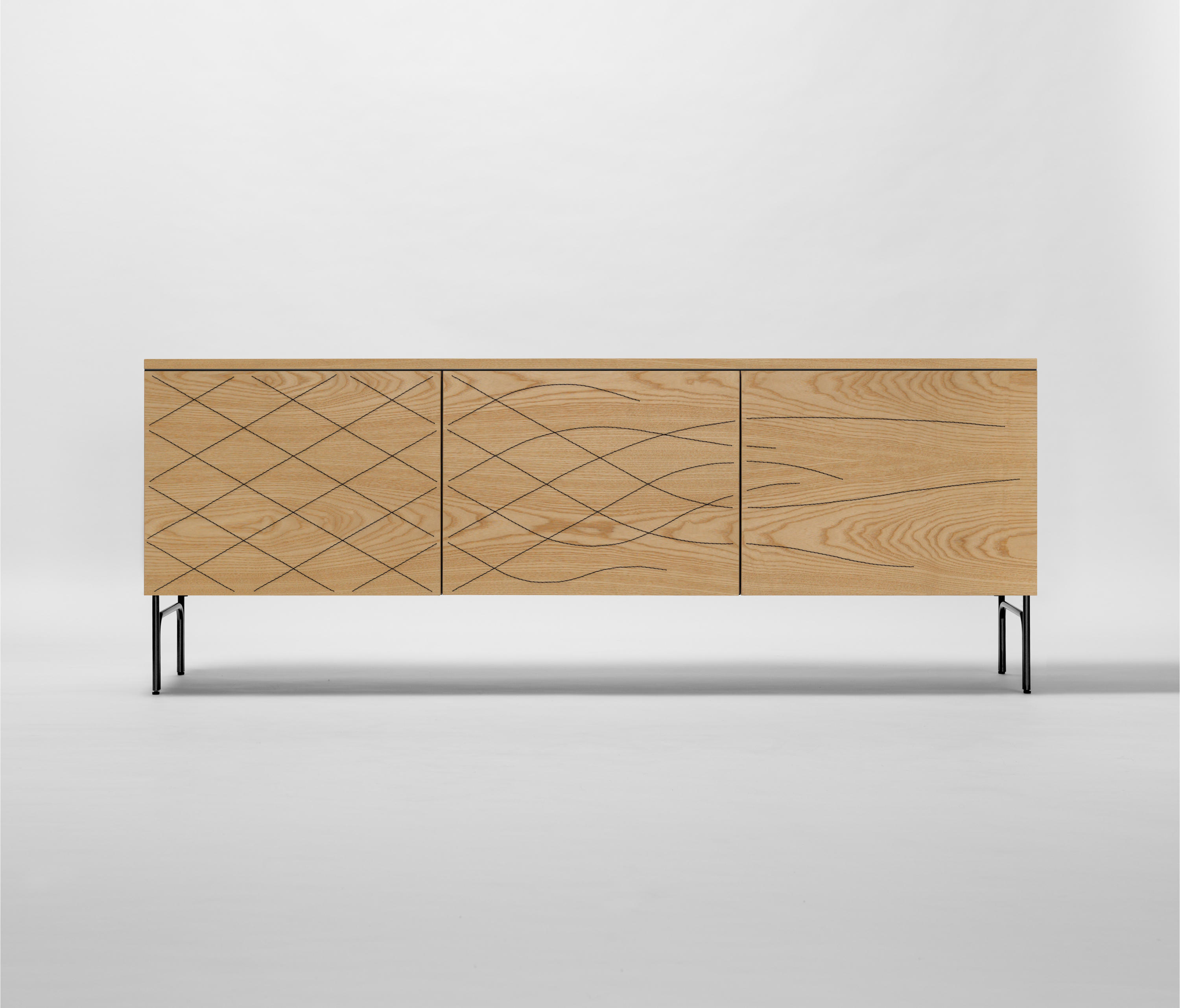 乐竞平台 - 储物|装饰架|办公家具|设计师家具|Couture 餐边柜/装饰柜