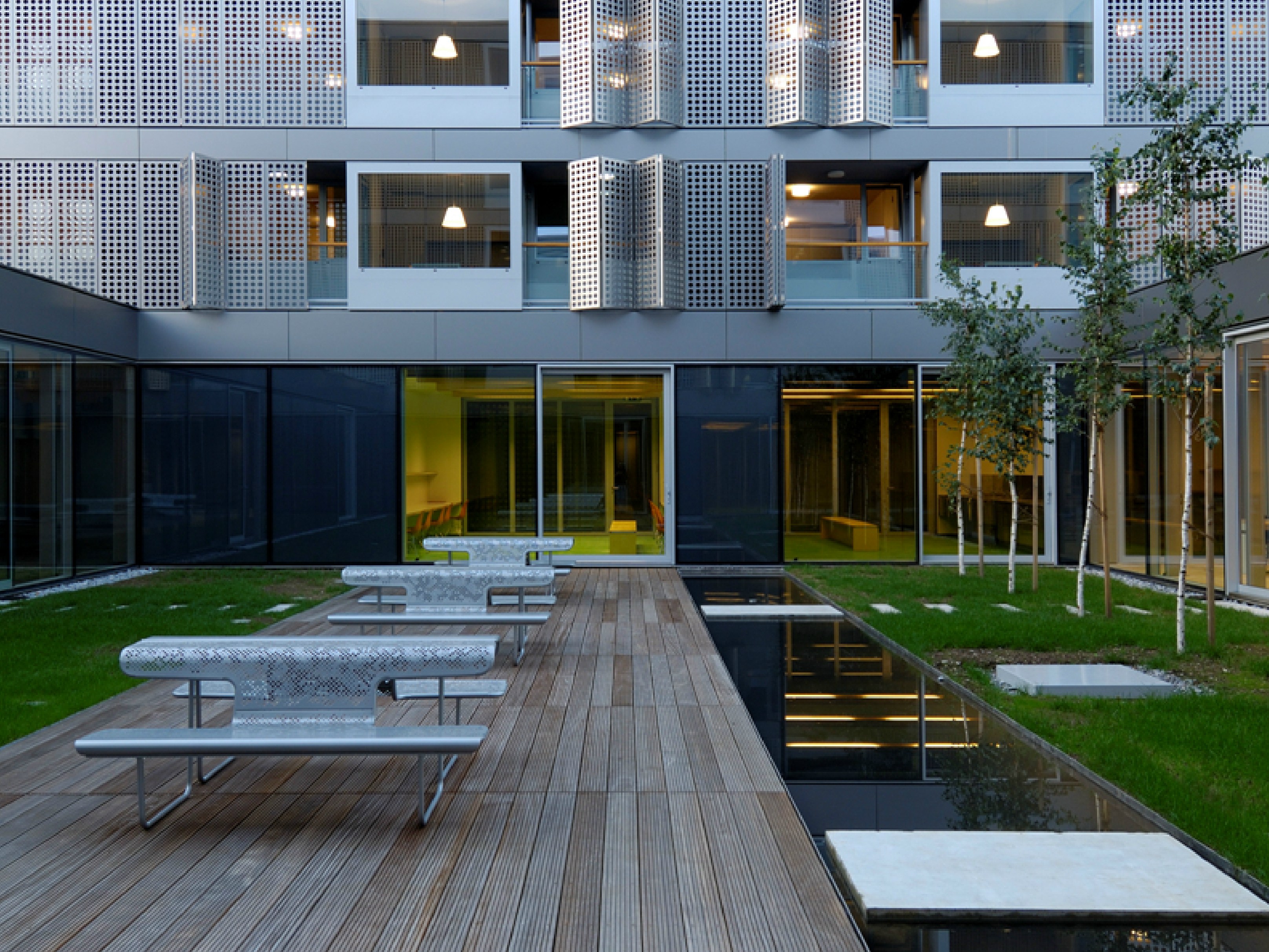 乐竞平台 - 坐具|户外椅|办公家具|设计师家具|EL POETA  户外等候椅