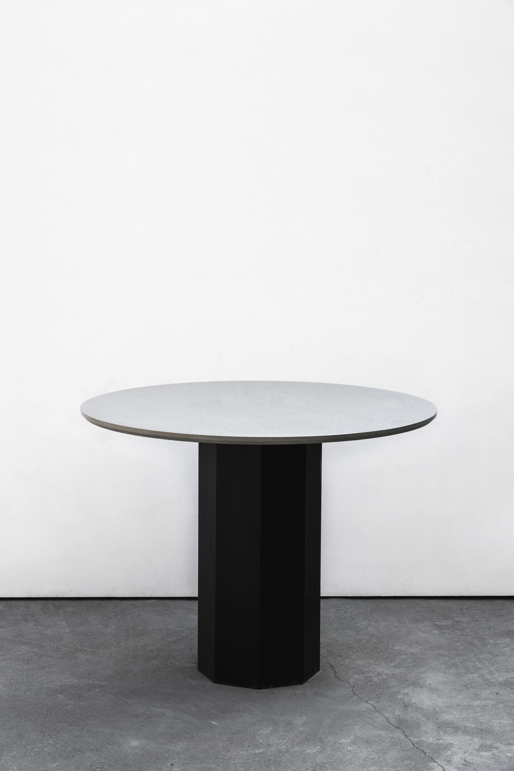 [乐竞平台 - 桌几|茶几/边几|办公家具|设计师家具|圆桌-工]