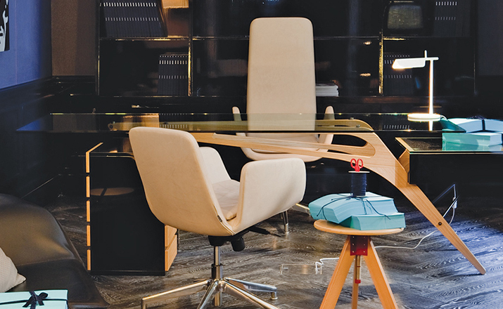 乐竞平台 - 桌几|办公桌|办公家具|设计师家具|加富尔桌