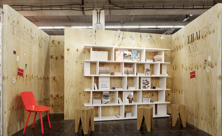 乐竞平台 - 坐具|吧椅/凳子|办公家具|设计师家具|臼齿板凳