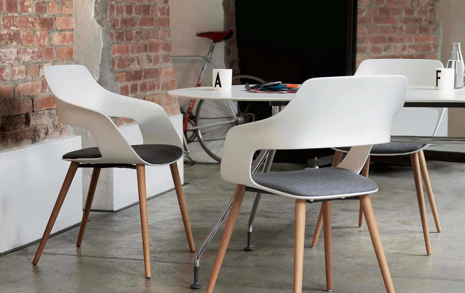 乐竞平台 - 坐具|餐椅|办公家具|设计师家具|欧酷椅