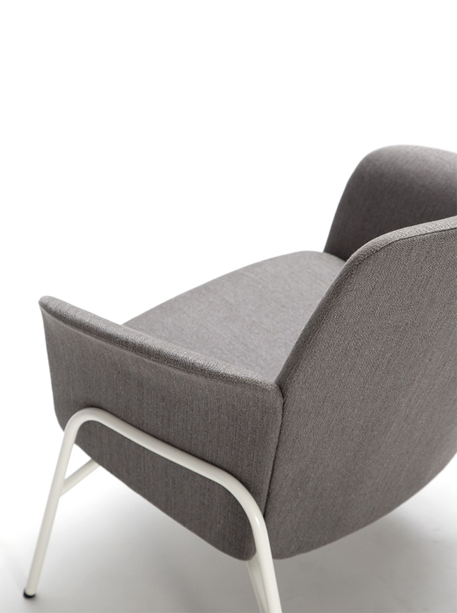 乐竞平台 - 坐具|躺椅|办公家具|设计师家具|TAIVU扶手椅