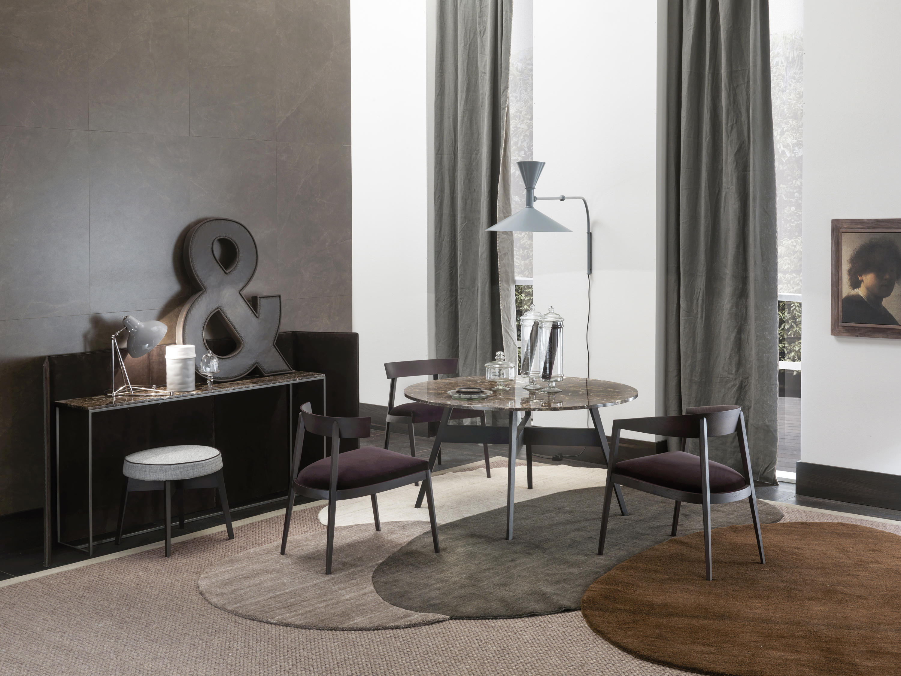 乐竞平台 - 坐具|休闲椅|办公家具|设计师家具|丽莎扶手椅