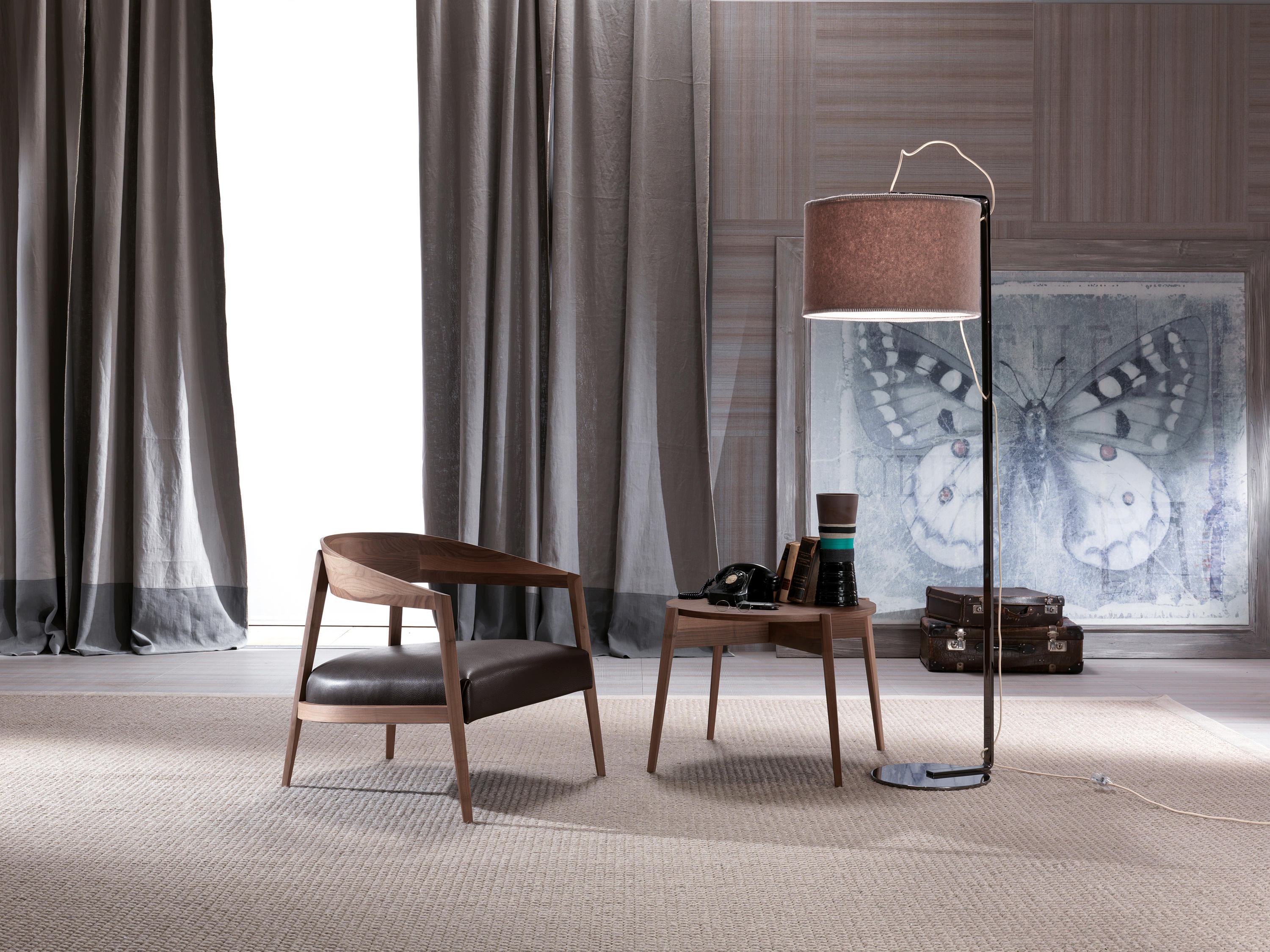 乐竞平台 - 坐具|休闲椅|办公家具|设计师家具|丽莎扶手椅