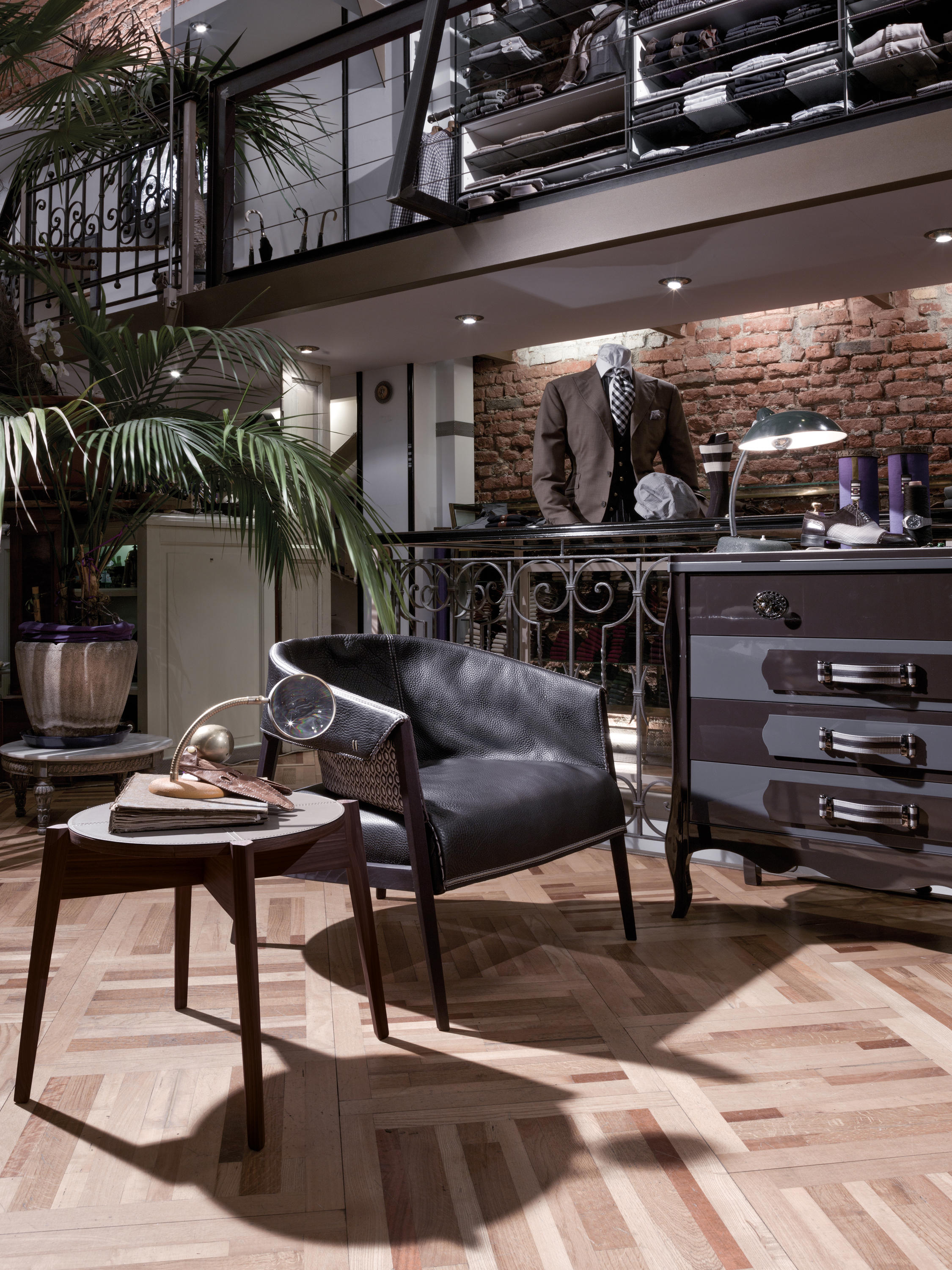 乐竞平台 - 坐具|休闲椅|办公家具|设计师家具|丽莎扶手椅