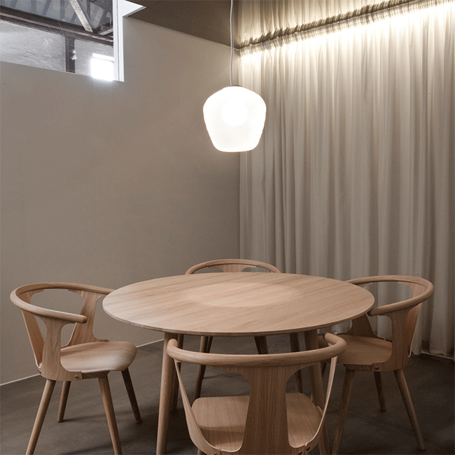 乐竞平台 - 坐具|餐椅|办公家具|设计师家具|Between SK2 餐椅