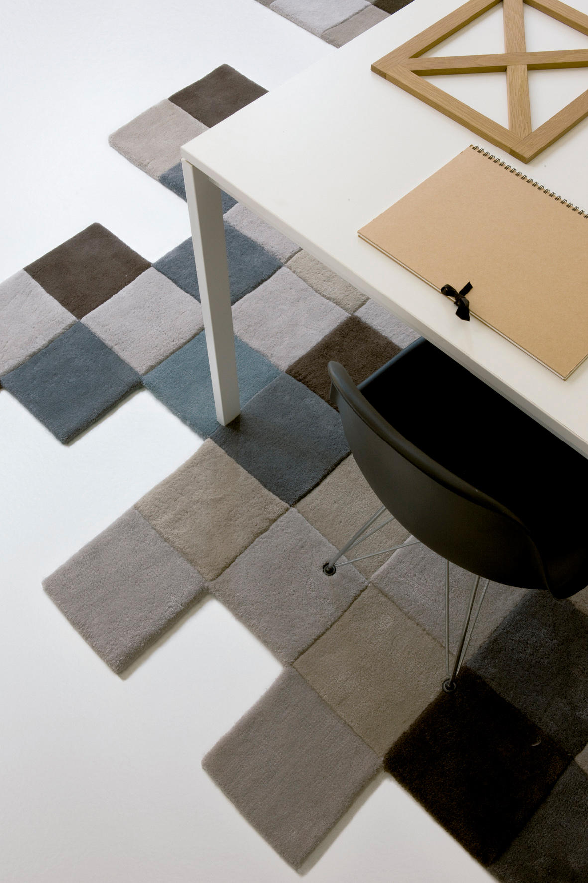 乐竞平台 - 附件||办公家具|设计师家具|Do-Lo-Rez拼接地毯