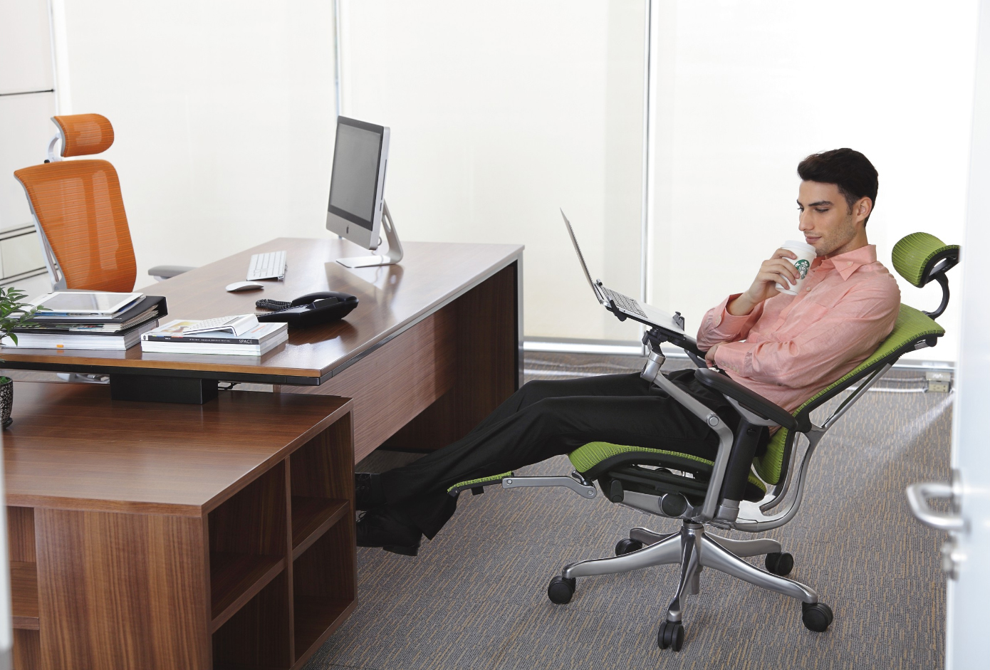 办公椅|现代真皮中班椅|办公家具|设计师家具|金典中班椅系列