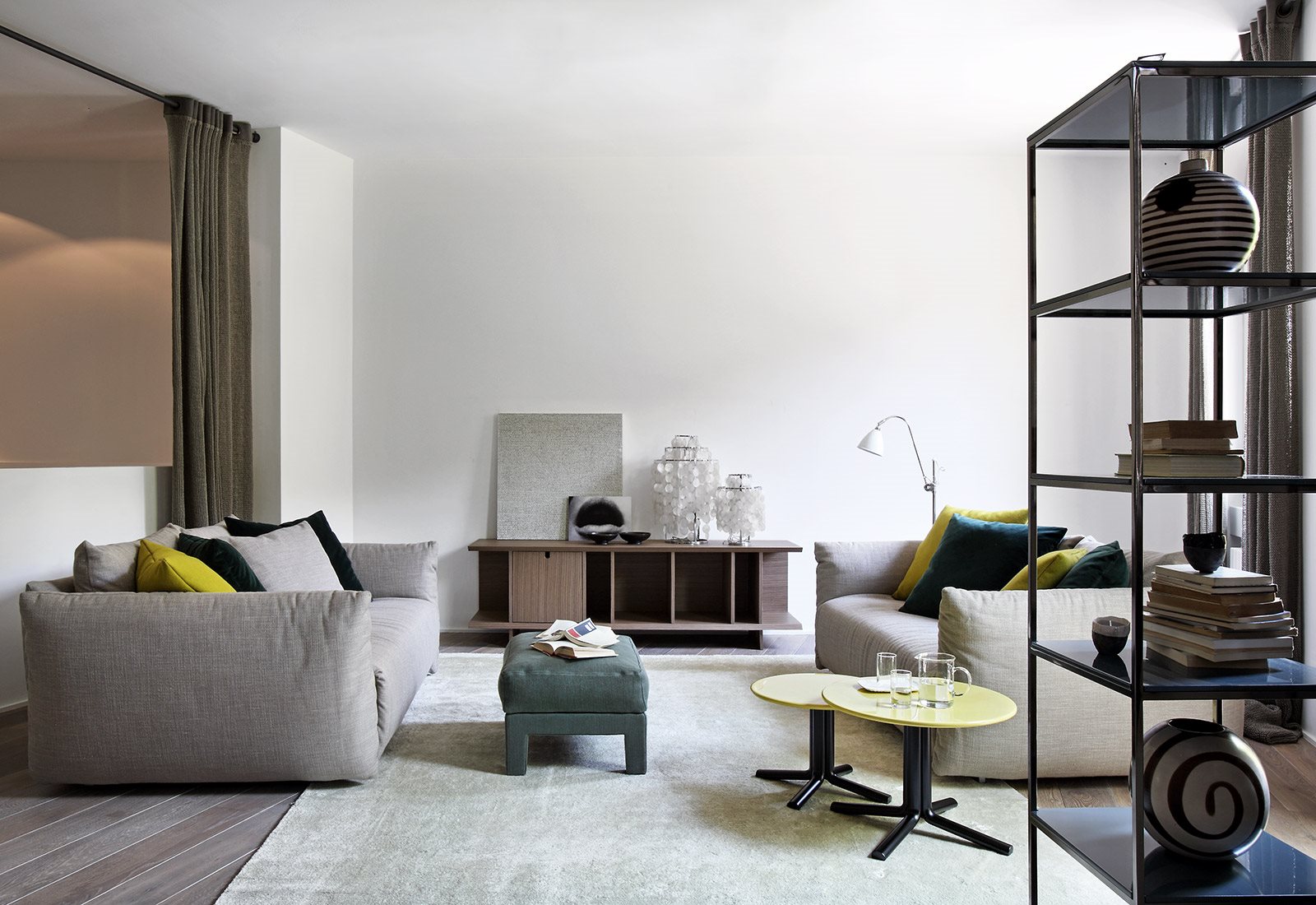 乐竞平台 - 桌几|茶几/边几|办公家具|设计师家具|米勒