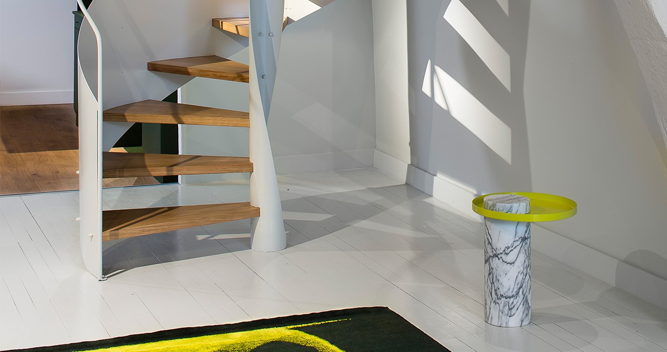 乐竞平台 - 桌几|茶几/边几|办公家具|设计师家具|敬礼边桌