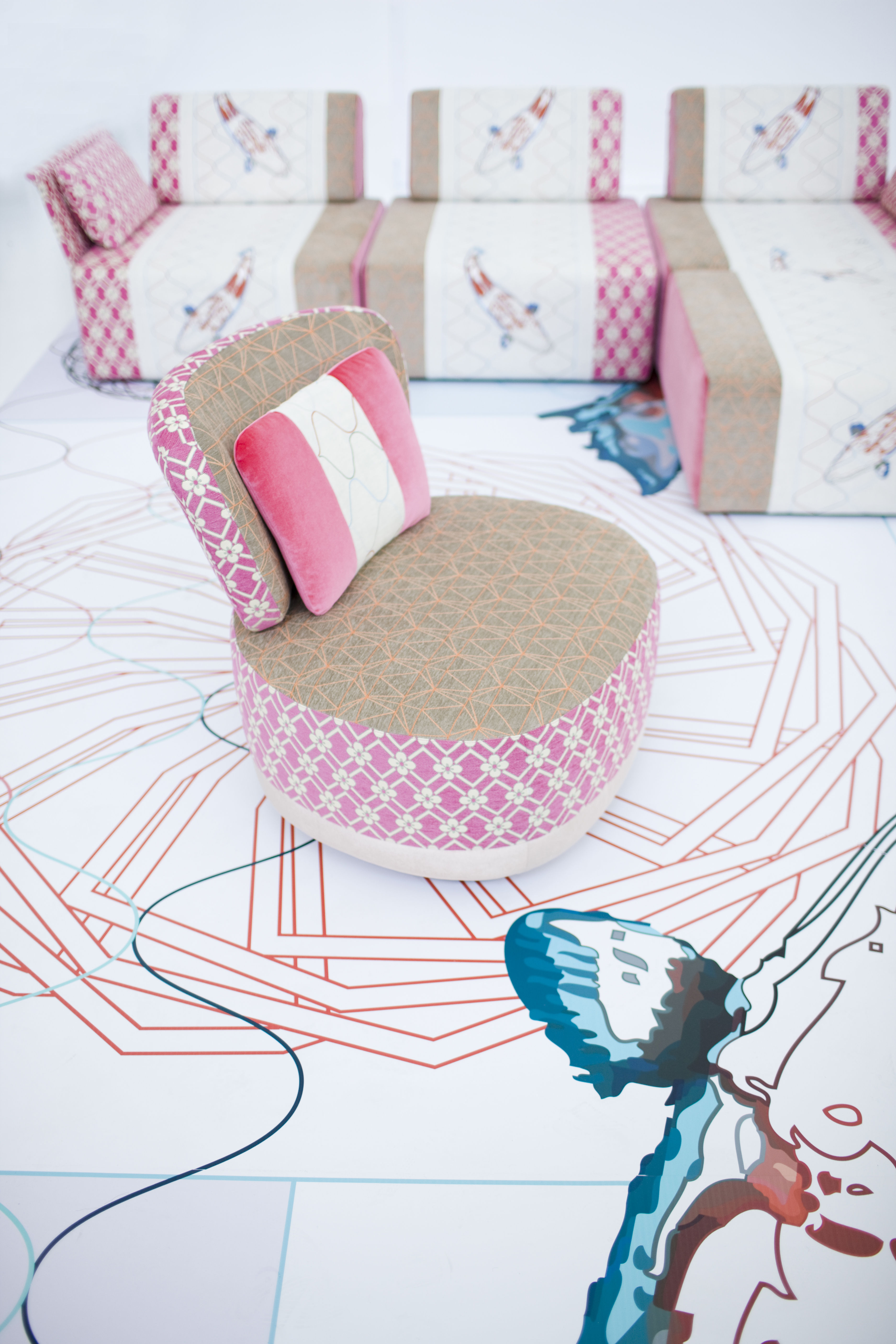 乐竞平台 - 坐具|休闲椅|办公家具|设计师家具|Juju扶手椅