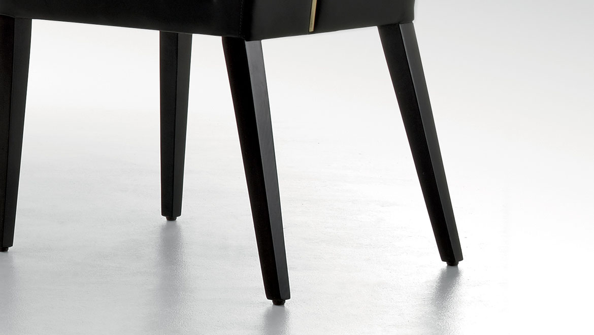 乐竞平台 - 坐具|餐椅|办公家具|设计师家具|罗曼史椅