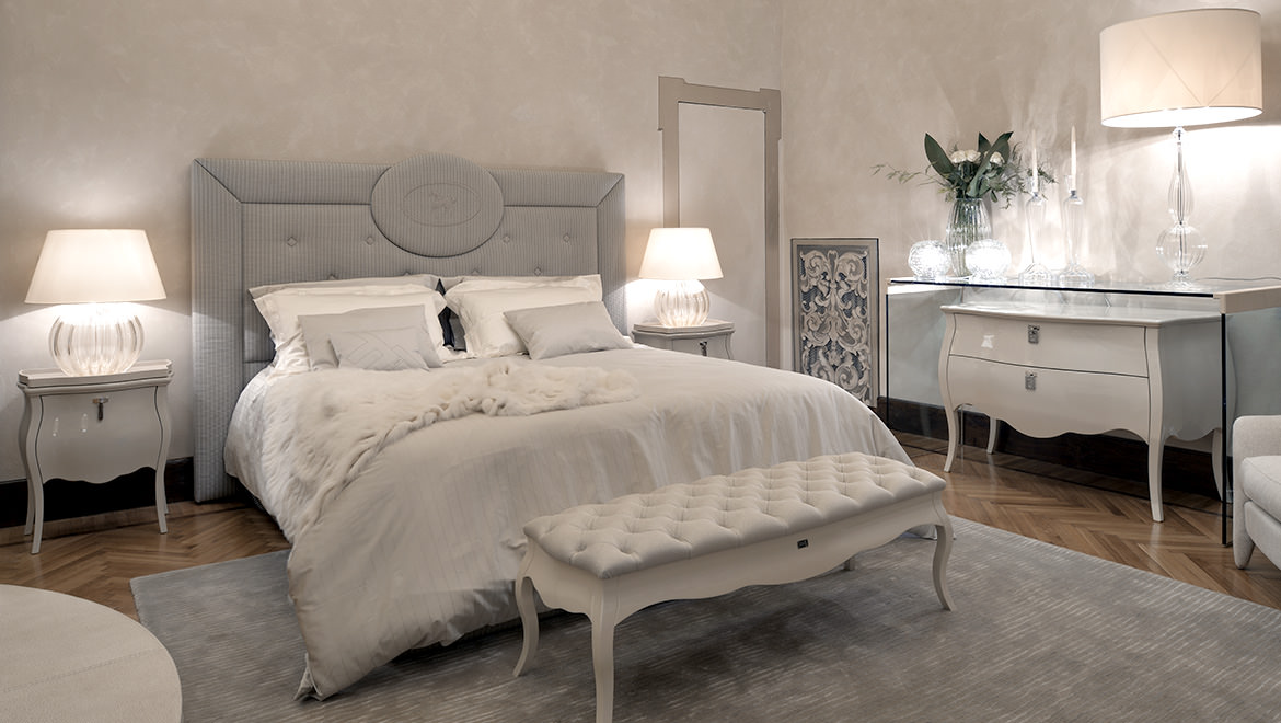 乐竞平台 - 卧室|床|办公家具|设计师家具|浮雕床