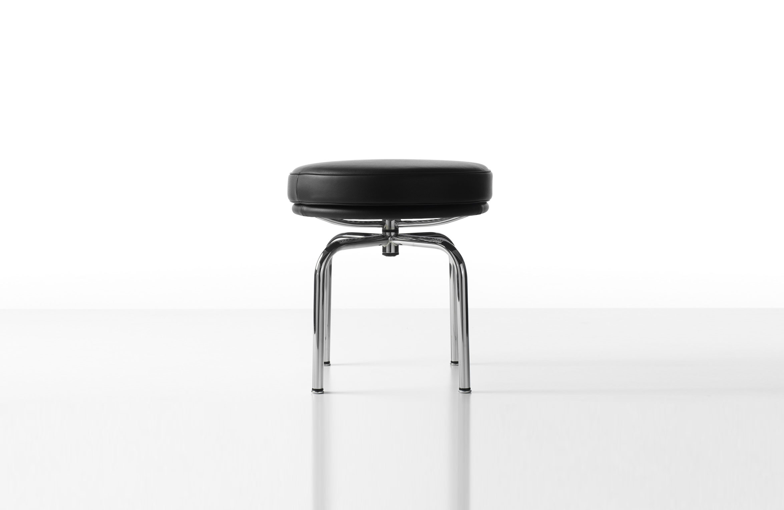 乐竞平台 - 坐具|休闲椅|办公家具|设计师家具|528印度支那椅