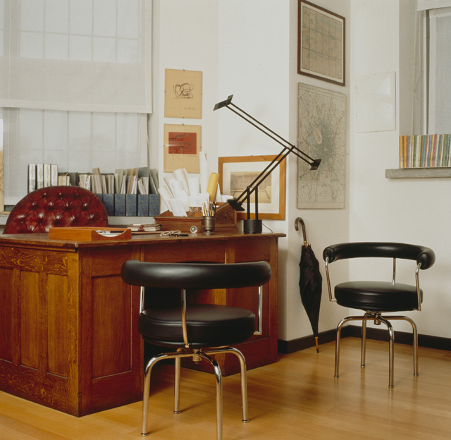 乐竞平台 - 坐具|休闲椅|办公家具|设计师家具|528印度支那椅