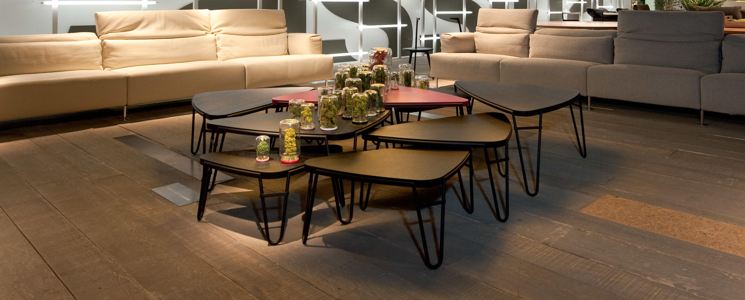 乐竞平台 - 桌几|办公桌|办公家具|设计师家具|525马蹄自由桌