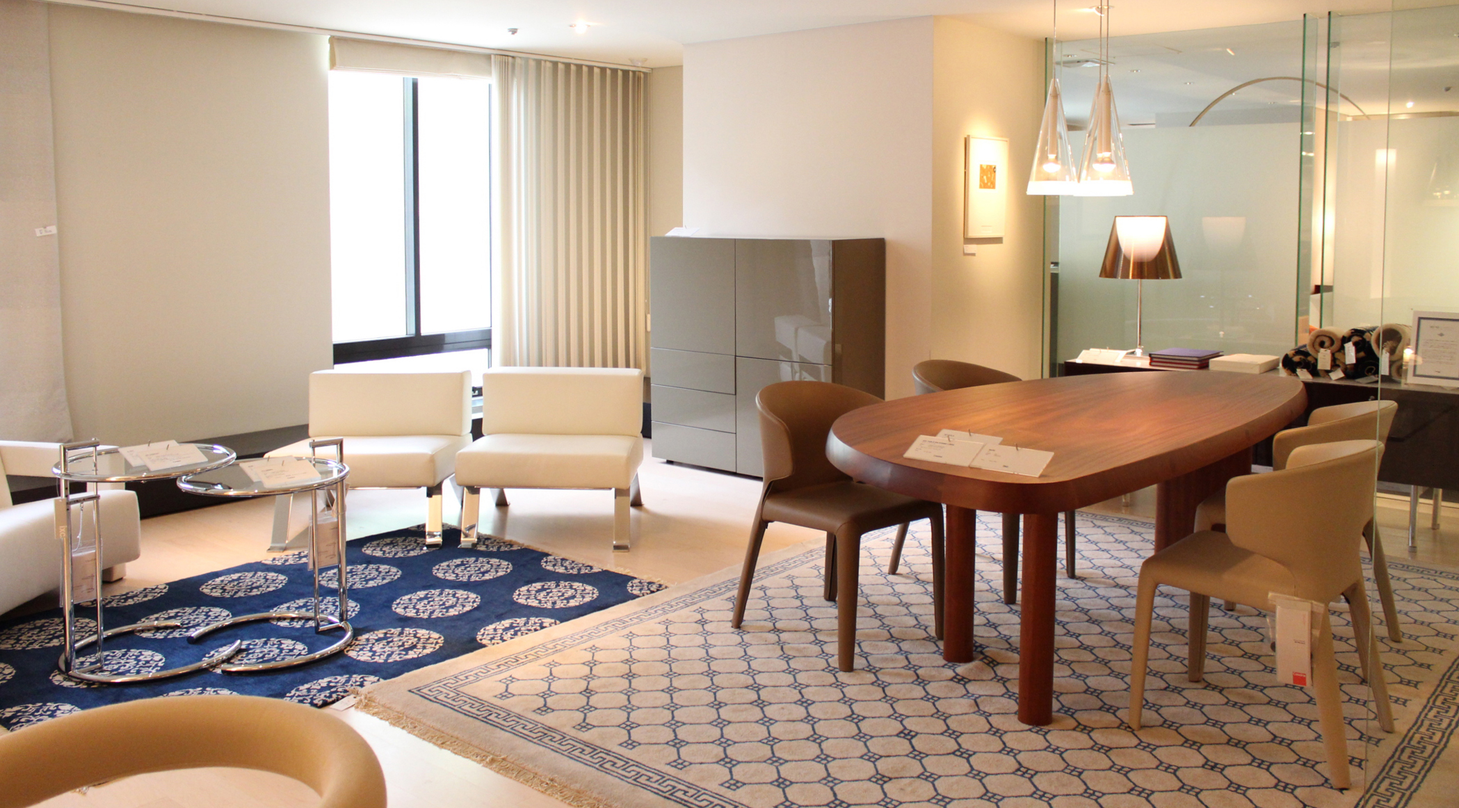 乐竞平台 - 桌几|办公桌|办公家具|设计师家具|525马蹄自由桌