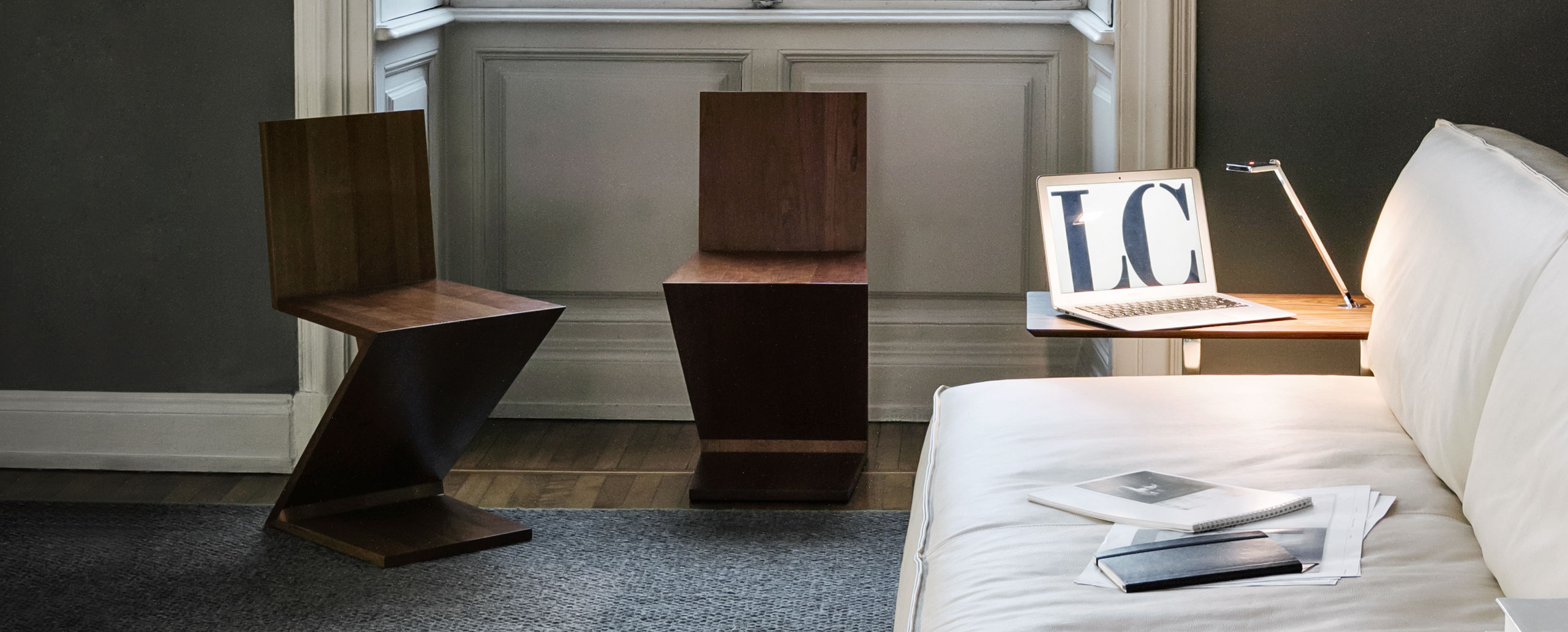 乐竞平台 - 坐具|餐椅|办公家具|设计师家具|280字形椅