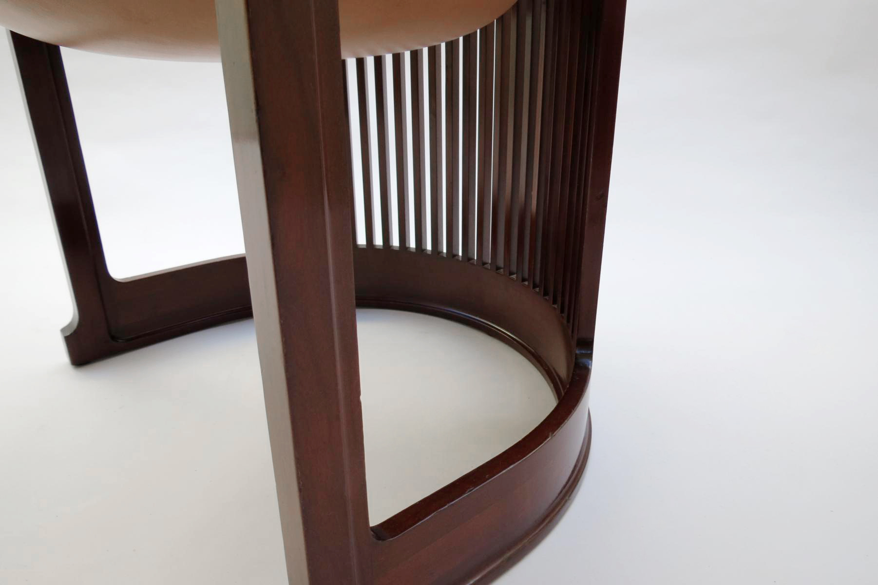 乐竞平台 - 坐具|餐椅|办公家具|设计师家具|606筒塔利辛