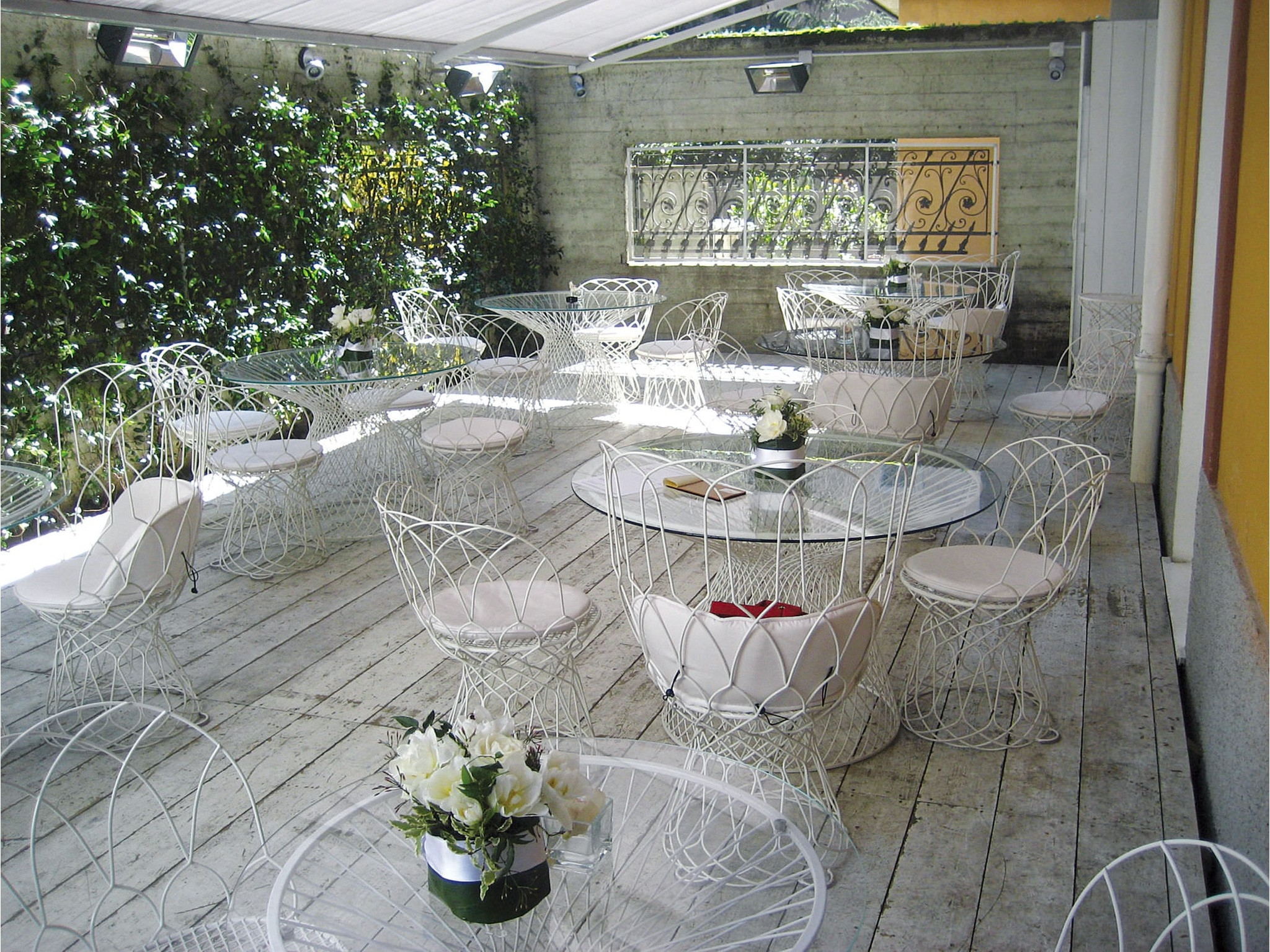 乐竞平台 - 桌几|茶几/边几|办公家具|设计师家具|re-trouvé圆桌