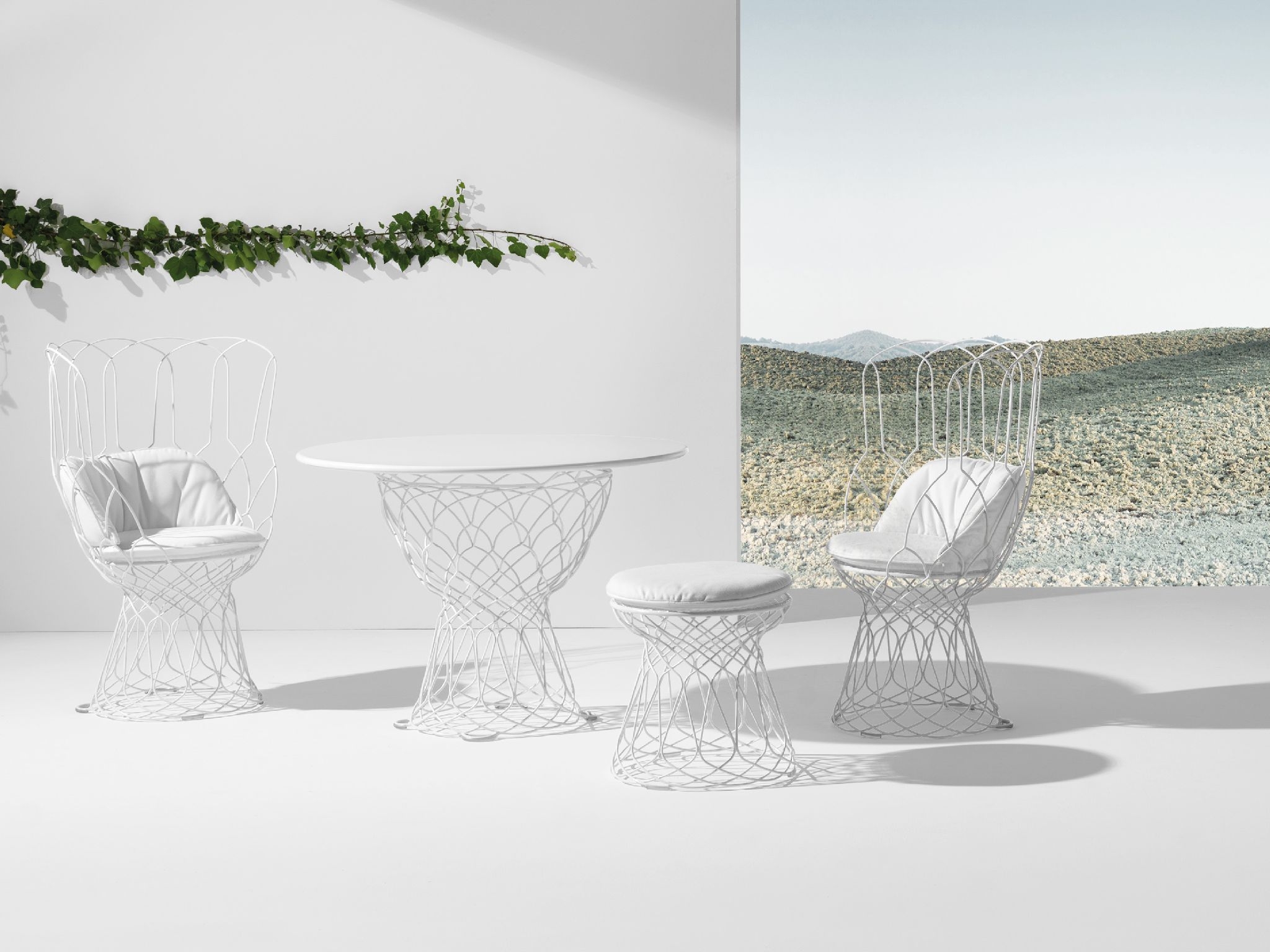 乐竞平台 - 桌几|茶几/边几|办公家具|设计师家具|re-trouvé圆桌